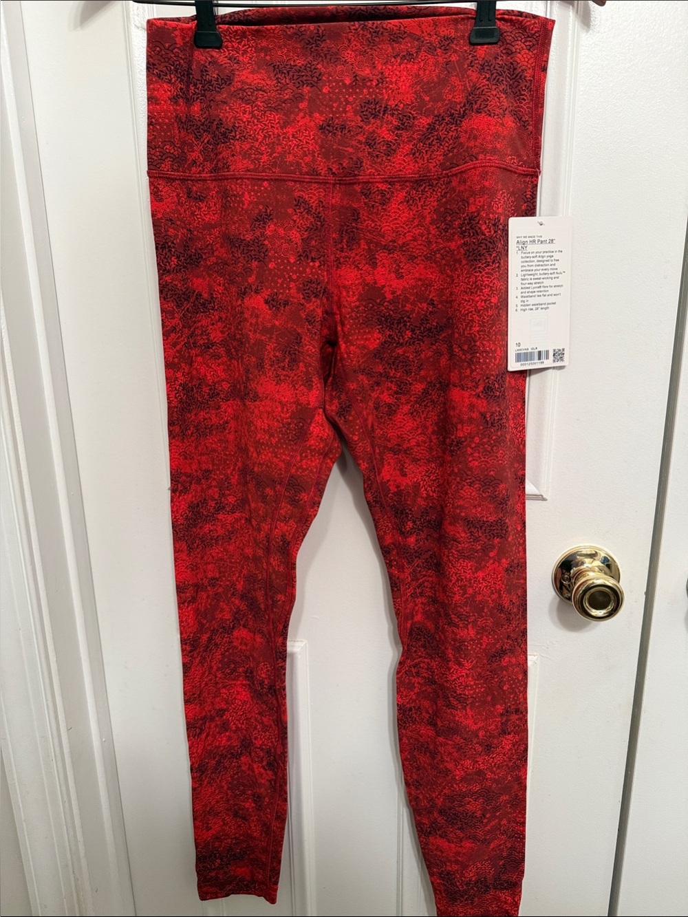 lululemon athletica Women’s Red Black Textured Active Leggings